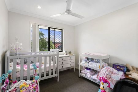 Walking Distance to Parks and Bounty Boulevard State School - Photo 2