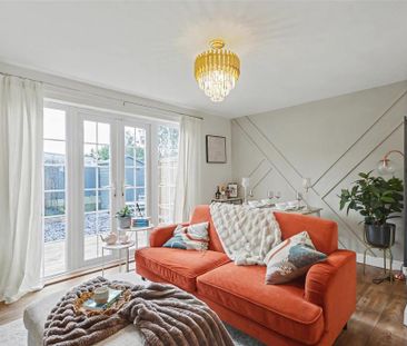 3 bedroom semi-detached house to rent - Photo 3