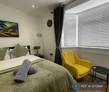 1 bedroom in a house share to rent - Photo 5