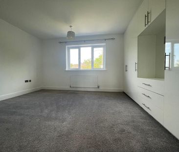 5 bedroom townhouse to rent - Photo 4