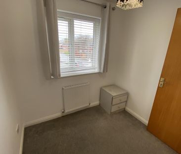 3 bedroom semi-detached house to rent - Photo 4