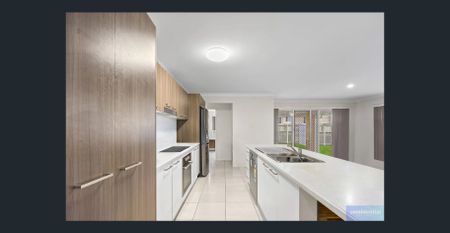 For Rent: Quaint 4-Bedroom Home in Walloon, QLD! - Photo 2