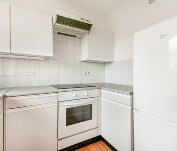 Chancellor Gardens, South Croydon - Photo 1