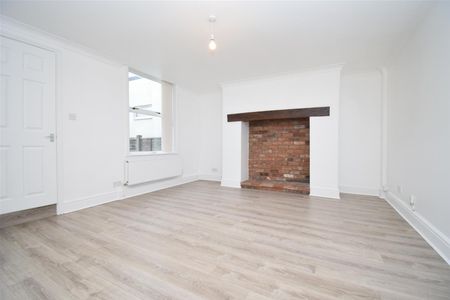 Northgate, Horbury, Wakefield - Photo 2