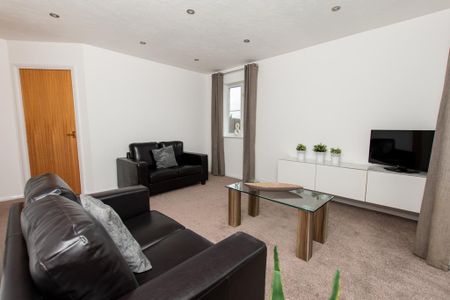 2 bedroom flat to rent - Photo 2