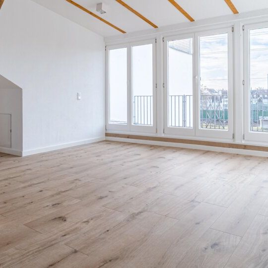 Citynah Wohnen! Frisch sanierte, helle Maisonette-Wohnung mit Dachterrasse - Foto 1