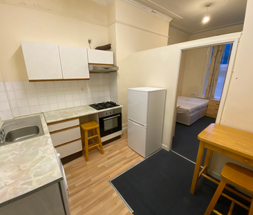 Flat 3, 32 Kelso Road, LS2 9PR, Leeds - Photo 1