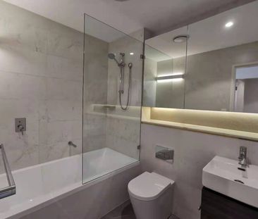 Luxury Two Bedroom In Silkwood complex - Photo 5
