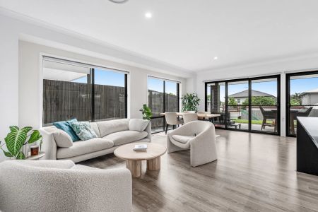 156 Wynnum North Road, - Photo 2