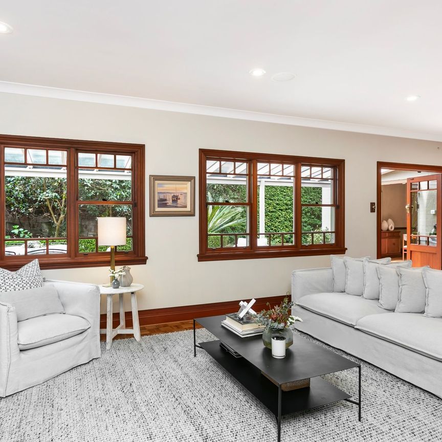 A Grand family estate with pool & tennis court in Beecroft’s Premier Enclave - Photo 1