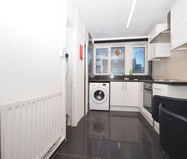 1 bedroom in a flat share to rent - Photo 6