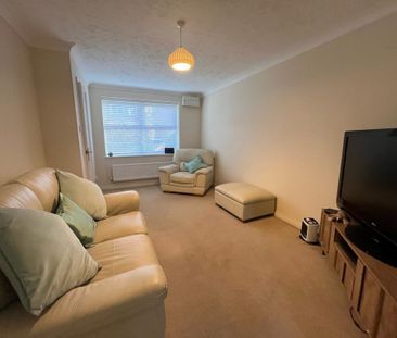 2 bedroom terraced house to rent - Photo 2
