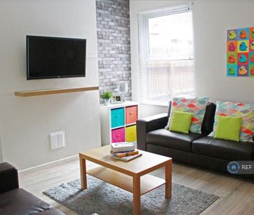 4 bedroom terraced house to rent - Photo 1