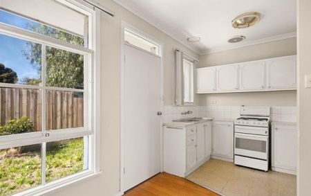 A Lifestyle Winner in Box Hill High Zone! - Photo 5