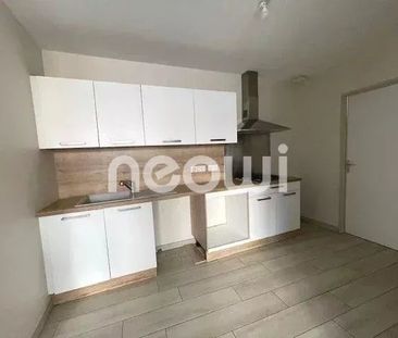 Location Appartement 3 pièces 69m² ST GEORGES DE RENEINS 69830 - Photo 2