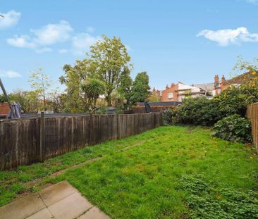 2 bedroom flat to rent - Photo 6