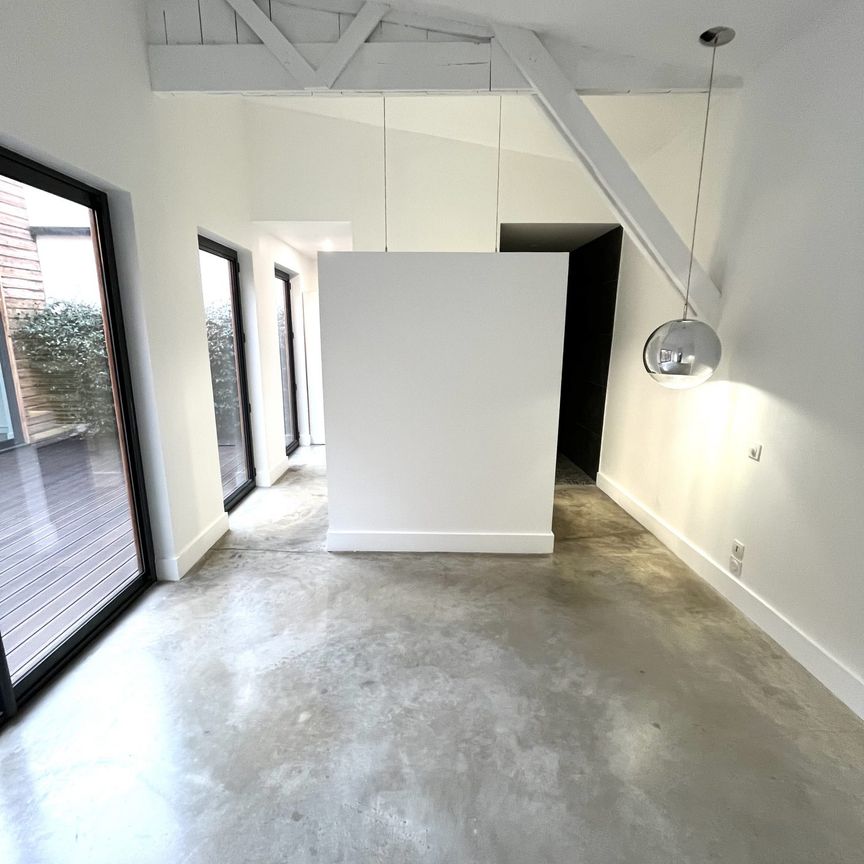 Location Appartement 7 pièces 214m² LYON 9ème - Photo 1