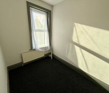 5 bedroom terraced house to rent - Photo 3