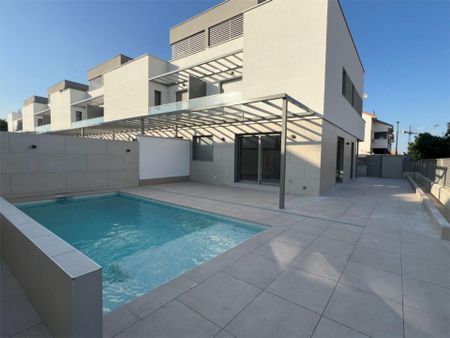 Piso de alquiler en Calle Libra, 38, Sur - PAU 4 - Photo 3