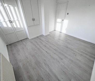 2 bedroom semi-detached house to rent - Photo 4