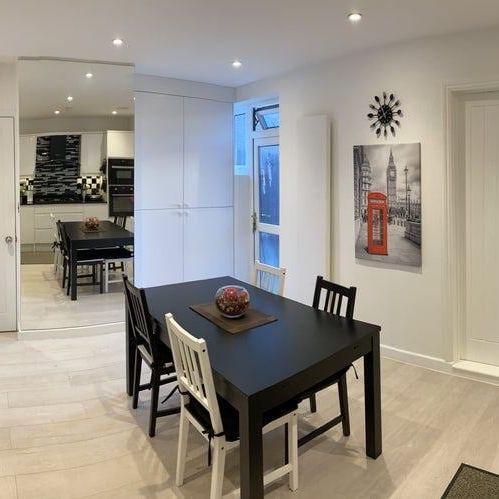 Room in a Shared House, Abbotts Road, CR4 - Photo 1