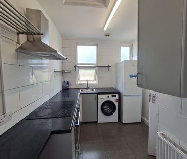 2 Bed Detached House, Green Lanes, N13 - Photo 6