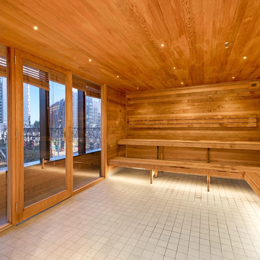 Contemporary One-Bed Residence in a Premium Docklands Location - Photo 1