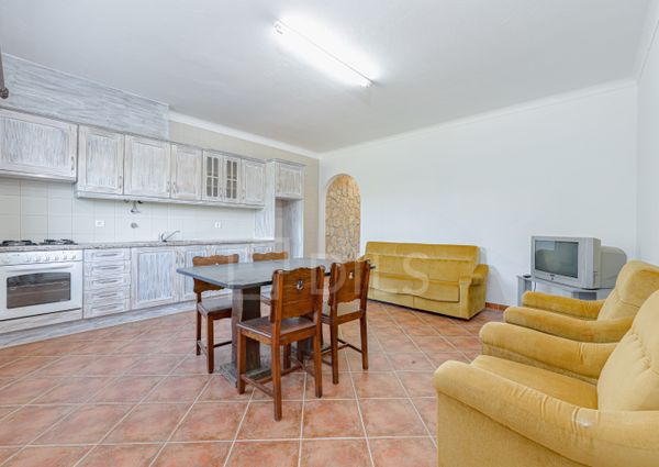 Moradia T3 com piscina em Algoz, Algarve