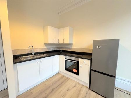 1 bedroom flat to rent - Photo 5