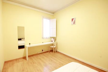 Carrer dAribau, Barcelona, Catalonia 08036 - Photo 2