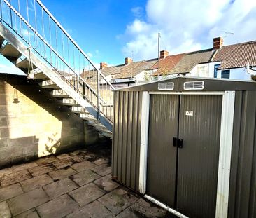 £750 PCM, One Bedroom Ground Floor Flat with Private Garden in Nort... - Photo 4