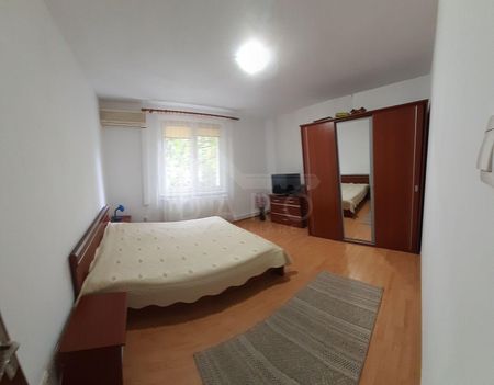 Închiriază Apartament 3 camere 7 Noiembrie - Fotografie 2