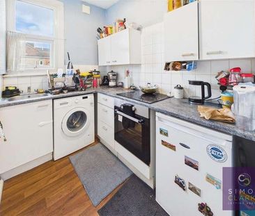 Ballards Lane, North Finchley, - Rent Includes Water Rates, N12 - Photo 4