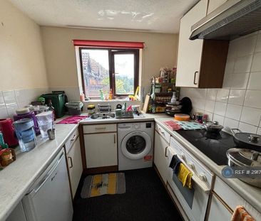 1 bedroom flat to rent - Photo 4