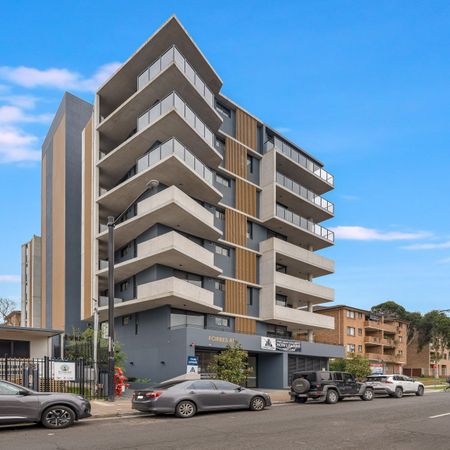 Modern one bedroom unit - 20% below market rent - Photo 4