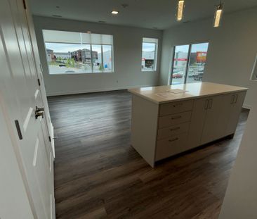 For Lease - 4838 Bank Street Unit# A202, Blossom Park - Airport and... - Photo 5