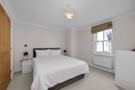 A charming first floor two bedroom apartment in Ascot. - Photo 3