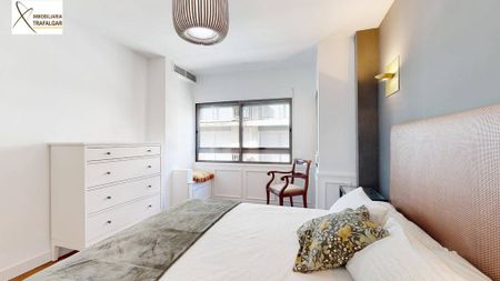 4 room luxury Apartment for rent in Valencia - Photo 5