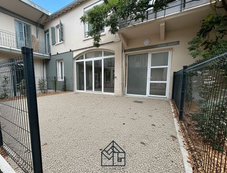 Location Appartement 4 pièces 95m² ROANNE 42300 - Photo 5