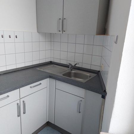 3-Zimmer-Wohnung in 1. Etage / Balkon Südseite - Foto 2