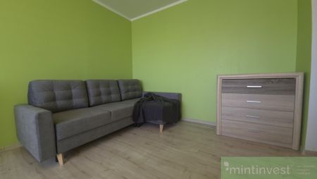 Aktualne! Ładna Kawalerka! 33 m2. Osobna kuchnia. - Zdjęcie 2