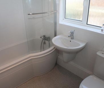 2 bedroom flat to rent - Photo 6
