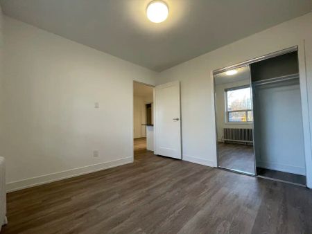 45 Forty Second St. — 1 Bedroom - Photo 4