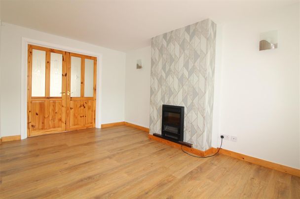 28 Downshire Road, - Photo 1