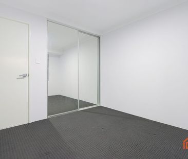 LARGE 4X2 FAMILY HOME - NEAR NEW - Photo 6