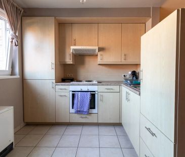 Ruim duplex appartement met zonnig terras in centrum Koekelare - Foto 2