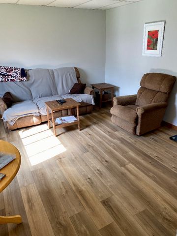 234 Sewell St. Unit B - Photo 3