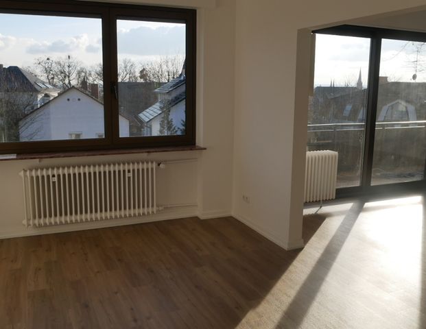 Komponistenviertel Wiesbaden, Modernisierte 3 ZKDuB Mietwohnung mit gr. Wohn-Eßb ... - Foto 1