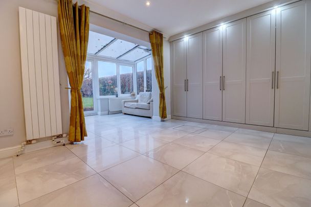 5 bedroom detached house to rent - Photo 1