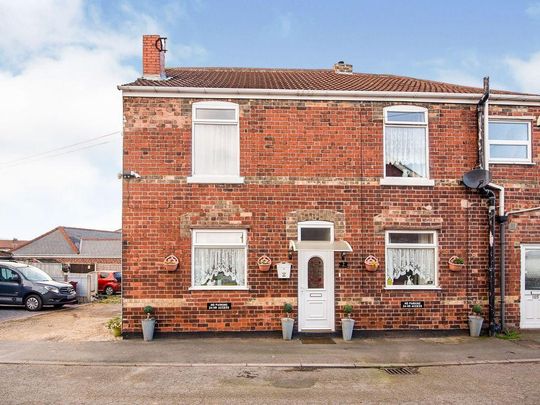 2 bedroom house to rent - Photo 1